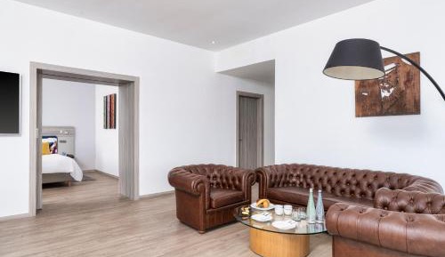 Superior Suite with Marina View