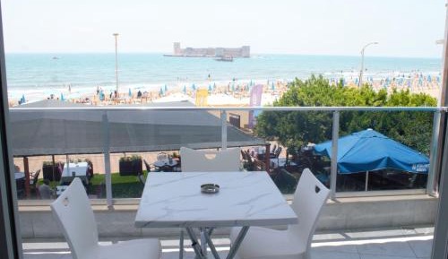 Standard Twin Room with Sea View
