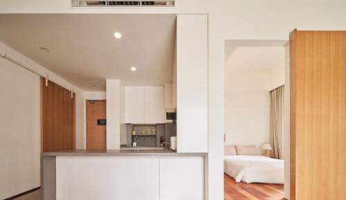 Apartment with Lake View