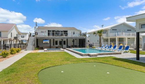 Eight-Bedroom Apartment