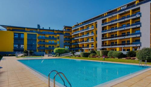Two-Bedroom Apartment with Balcony and Sea View