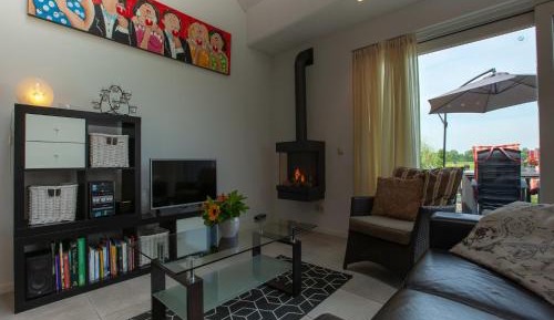 Four-Bedroom Holiday Home