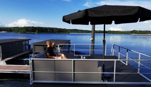 Two-Bedroom House Boat