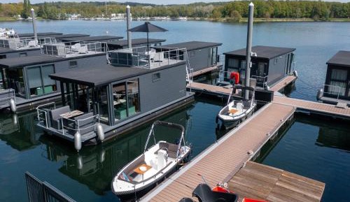 Two-Bedroom House Boat