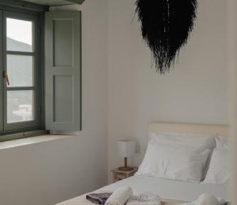 Studio Apartment with Balcony