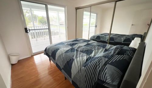 Queen Room with Pool View