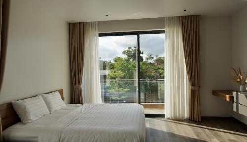 Apartment with City View