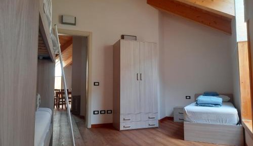 Quadruple Room with Private Bathroom