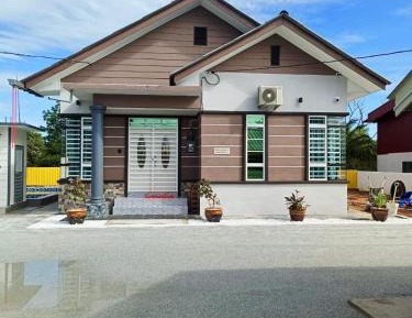 Three-Bedroom Holiday Home 