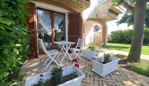 One-Bedroom Apartment with Garden View