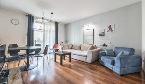 One-Bedroom Apartment with Balcony