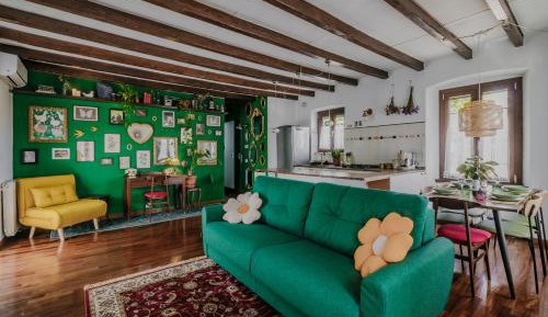 One-Bedroom Apartment with Balcony