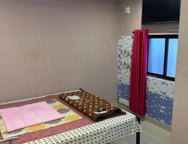 Deluxe Room (2 Adults + 1 Child)