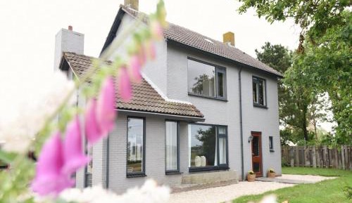 Six-Bedroom Villa 