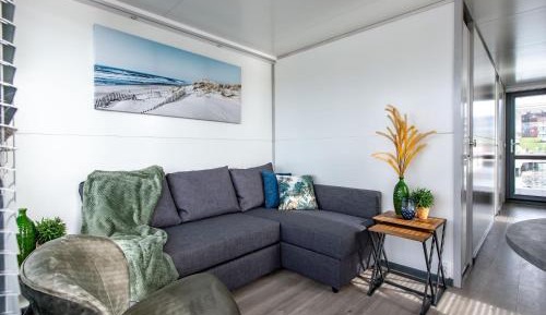 Two-Bedroom House Boat