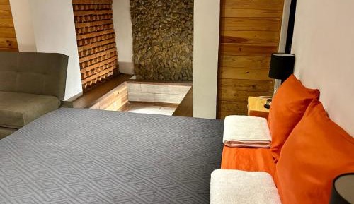 Suite with Whirlpool