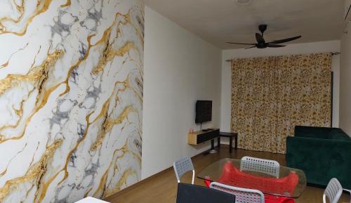 Three-Bedroom Premium Apartment with Balcony