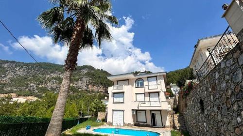 Deluxe Villa