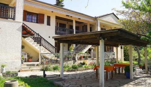 One-Bedroom Apartment with Terrace