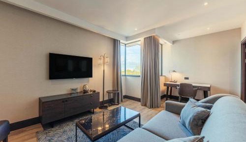 The Fellows Duplex Suite Apartment