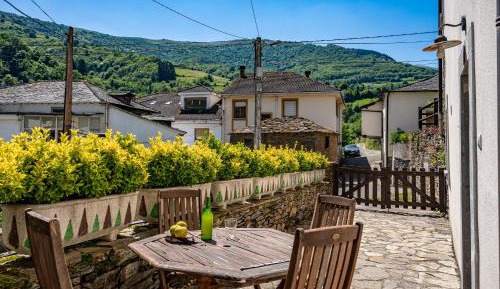 Superior One-Bedroom Apartment