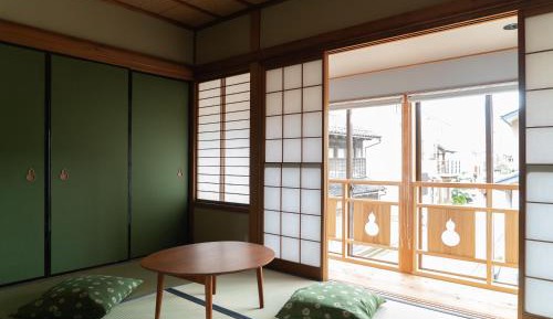 Two-Bedroom with Unique Bathroom