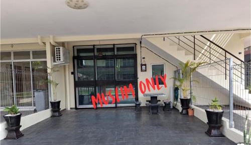 Three-Bedroom Townhouse