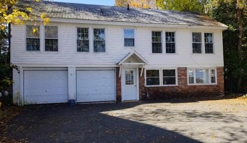 Apartment With Shared Bathroom