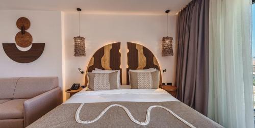 Lifestyle Suite Pool / Side Sea View