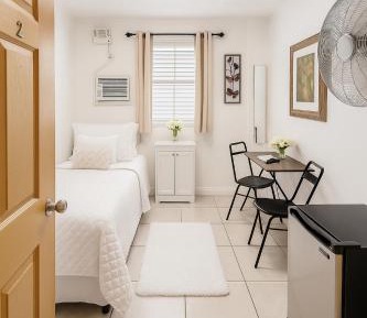 Single Room with Shared Bathroom