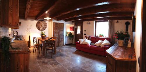 One-Bedroom Apartment with Garden View
