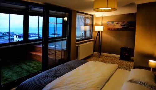 Sky Suite with Spa Bath
