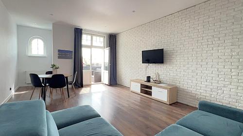 One-Bedroom Apartment with Balcony