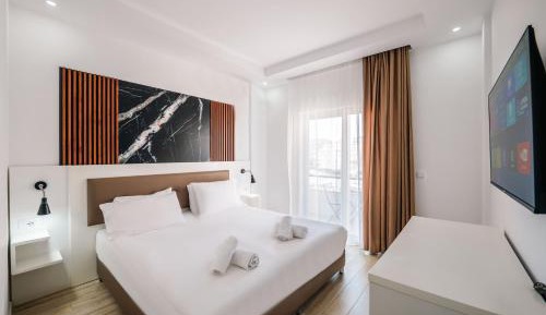 Double or Twin Room with Side Sea View