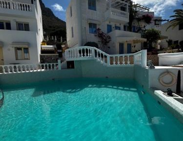 Bungalow with Sea View