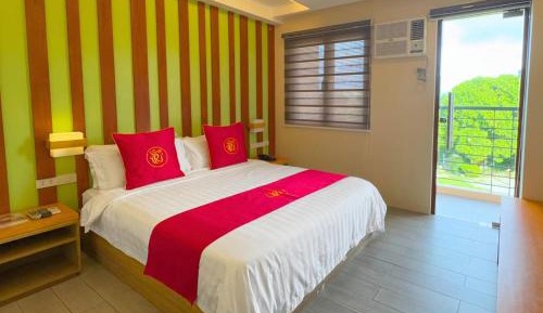 Queen Room with Balcony