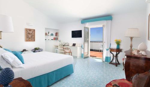 Quadruple Room with Terrace