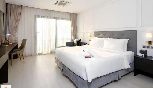 King Room with Balcony