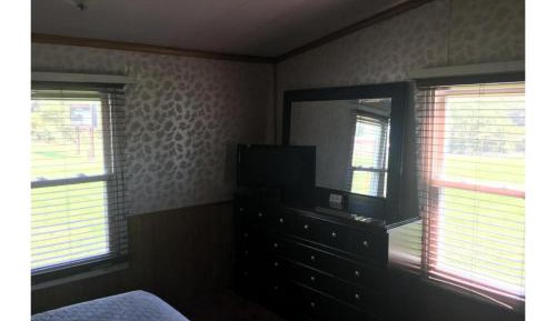 1 Bedroom Apartment with Kitchen