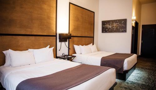 Classic room courtyard side