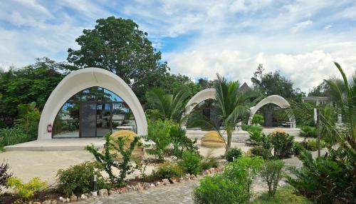 Bungalow with Garden View