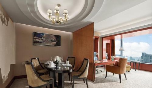 Premium Suite