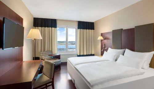 Standard Double or Twin Room with View