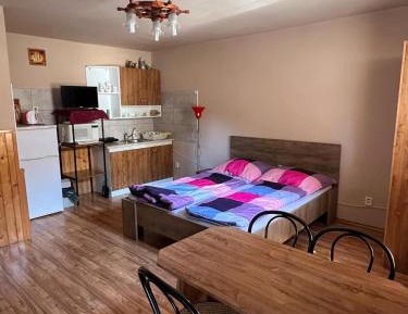 Quadruple Room with Private Bathroom