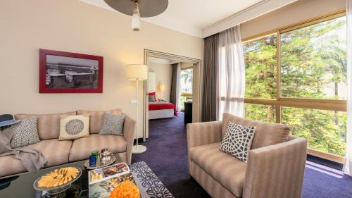 Junior Suite City view with one King Bed