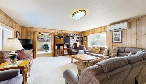 Four bedroom holiday home 