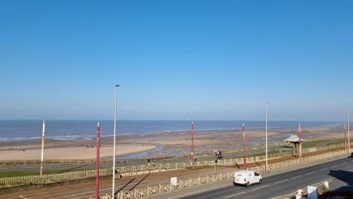 Apartment with Sea View - #8