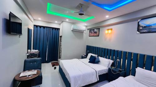 Deluxe Family Room