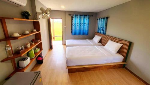 Large Double or Twin Room