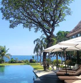 Villa - Beach Front